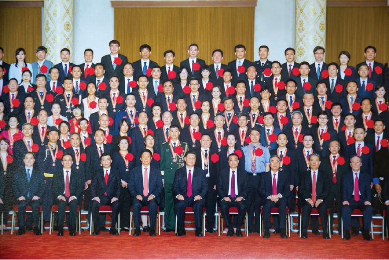 《人民日報(bào)》等中央主流媒體報(bào)道王中美等榮獲“全國優(yōu)秀共產(chǎn)黨員”稱號