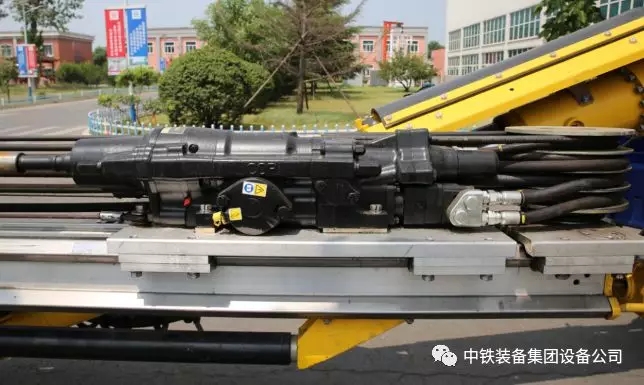隧道施工神器———中鐵裝備三臂鑿巖臺(tái)車