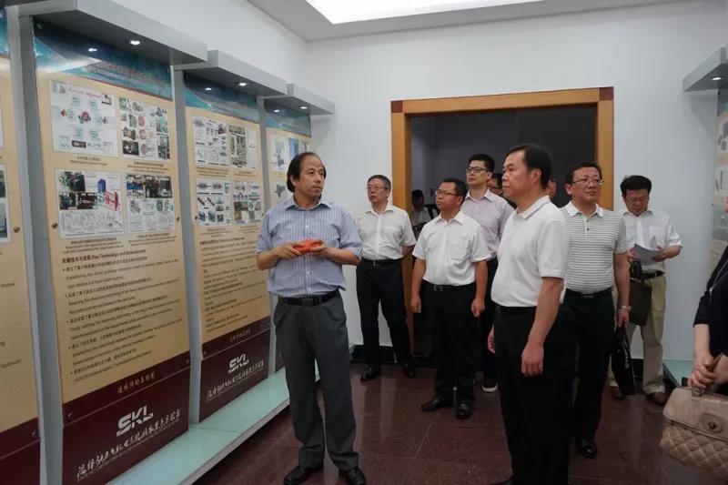 中鐵工業(yè)董事、監(jiān)事和高級管理人員在浙江考察調(diào)研知名企業(yè)和重點(diǎn)高校