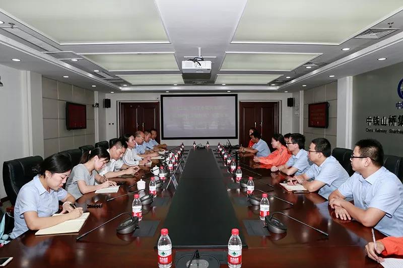 從黨的一大代表王盡美到黨的十九大代表王中美，中鐵工業(yè)人這樣傳承初心