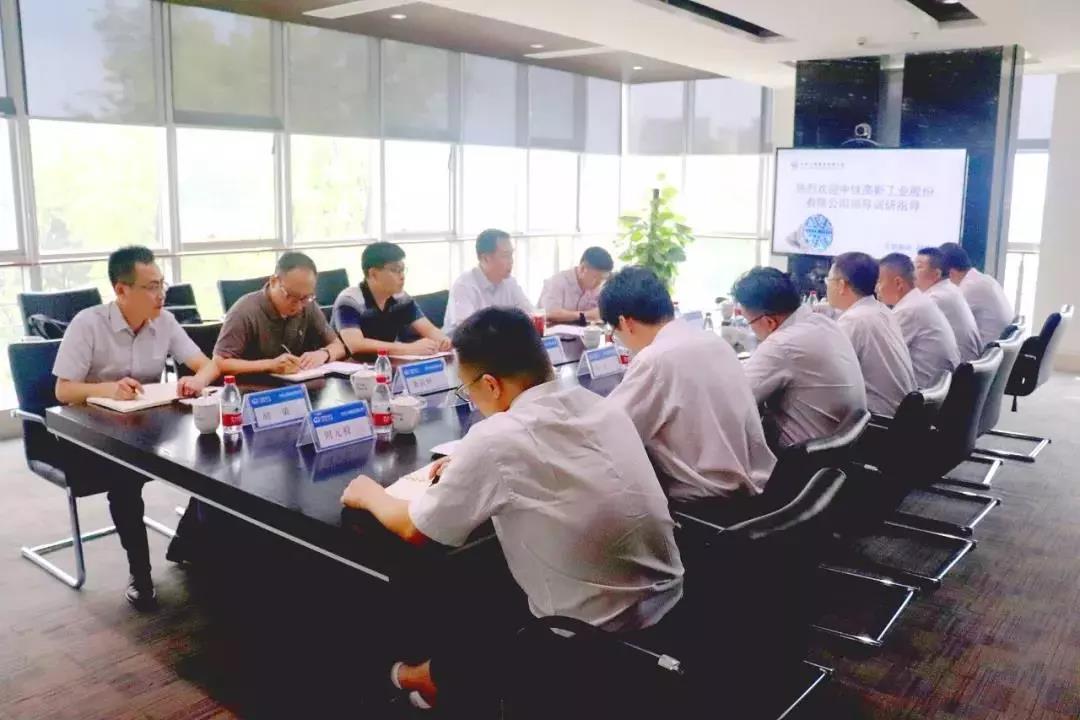 中鐵工業(yè)黨委書記、董事長易鐵軍調(diào)研公司駐蓉企業(yè)