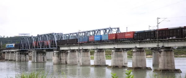 重慶水土嘉陵江大橋、寶成鐵路涪江大橋經(jīng)受洪水考驗(yàn)